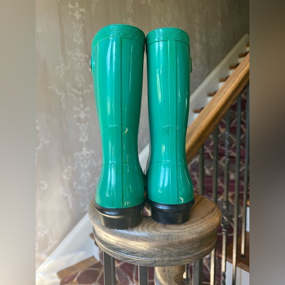 UGGS ladies green midcalf, rain boot size 8 excellent condition - Picture 7 of 12